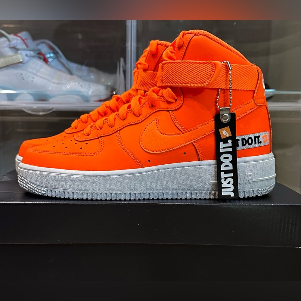 Air Force 1 high LV8 (GS) 
SIZE 6.5Y